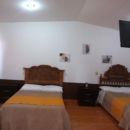 Hotel Alameda Maravatío Kültér fotó
