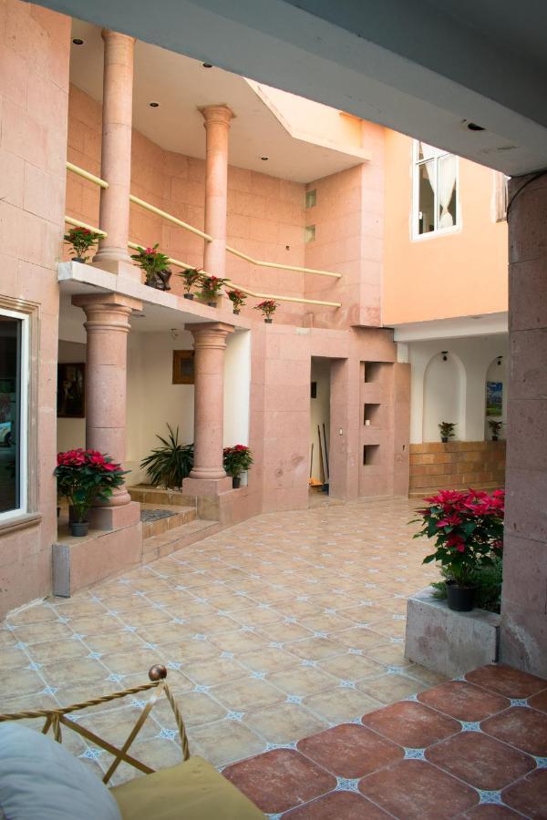 Hotel Alameda Maravatío Kültér fotó